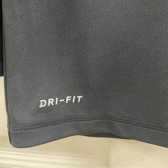 Nike Dri-Fit UPF 40 Black Long Sleeved Shirt - Size S - Picture 2 of 7